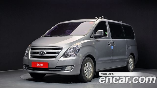 Hyundai Starex 2018 — photo 1