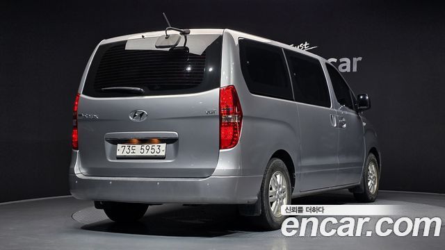 Hyundai Starex 2018 — photo 2