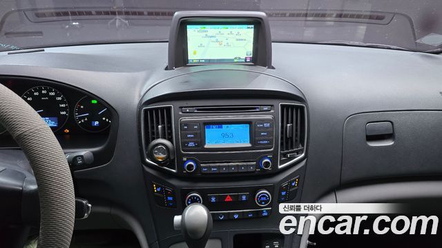 Hyundai Starex 2018 — photo 14