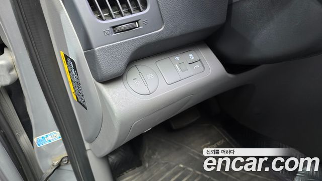 Hyundai Starex 2018 — photo 16