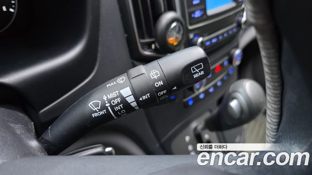 Hyundai Starex 2018 — photo 17