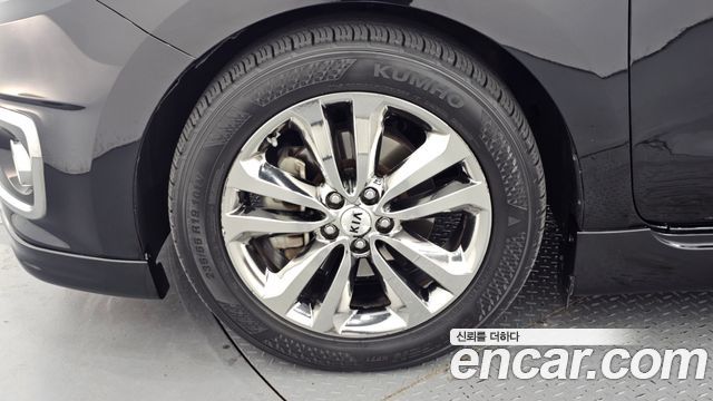 Kia Canival 2018 — photo 5