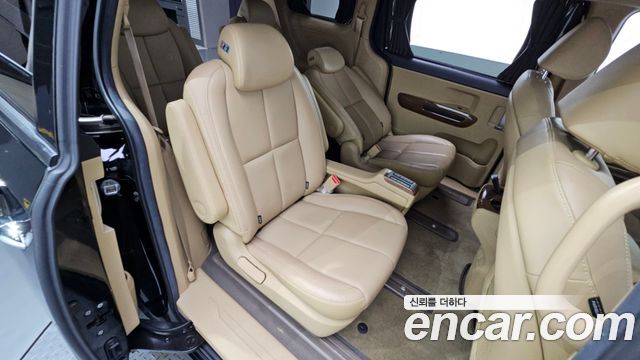 Kia Canival 2018 — photo 18