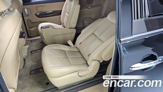 Kia Canival 2018 — photo 26