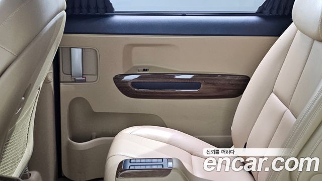 Kia Canival 2018 — photo 15