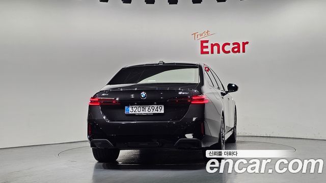 BMW 5-Series 2026 — photo 4