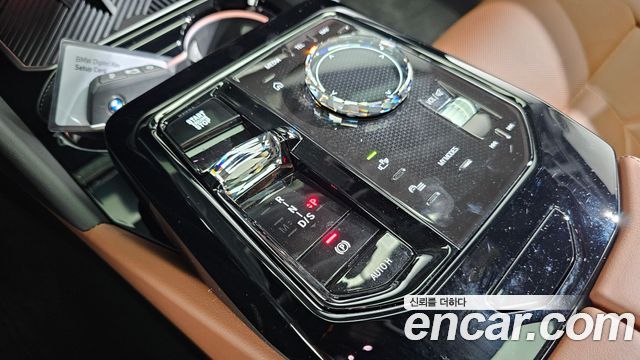 BMW 5-Series 2026 — photo 9