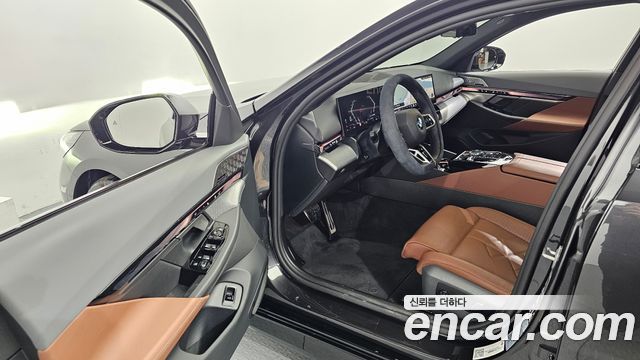 BMW 5-Series 2026 — photo 10