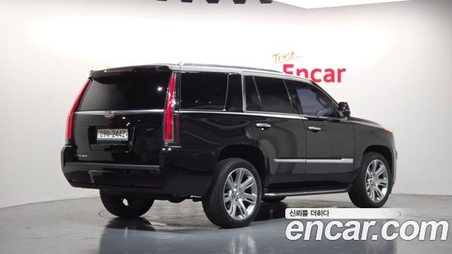 Cadillac Escalade 2018 — photo 2