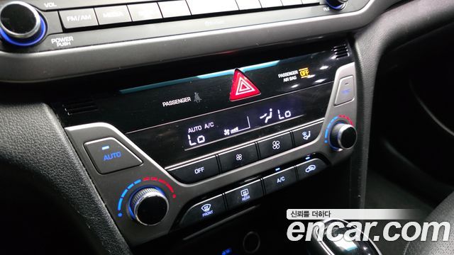 Hyundai AVANTE 2016 — photo 16