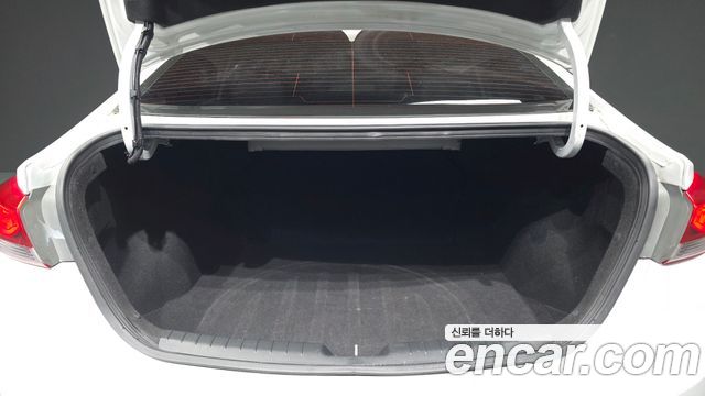 Hyundai AVANTE 2016 — photo 20