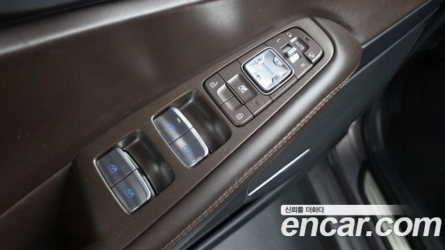 Genesis EQ900 2016 — photo 30