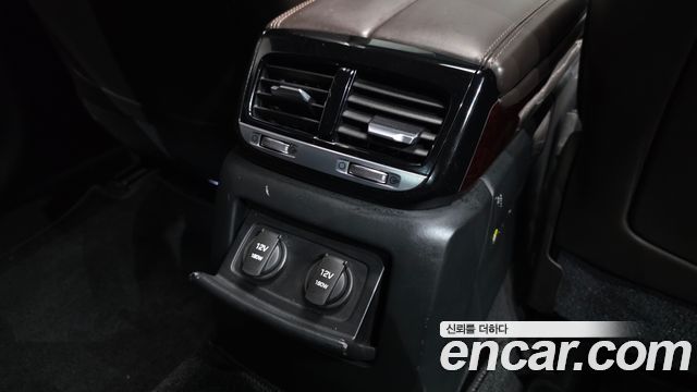 Genesis EQ900 2016 — photo 32