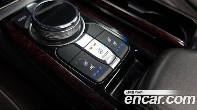 Genesis EQ900 2016 — photo 33