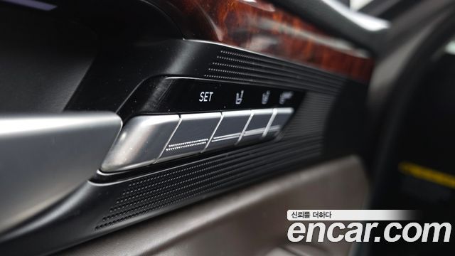 Genesis EQ900 2016 — photo 36