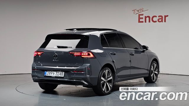 Volkswagen Golf 2026 — photo 2