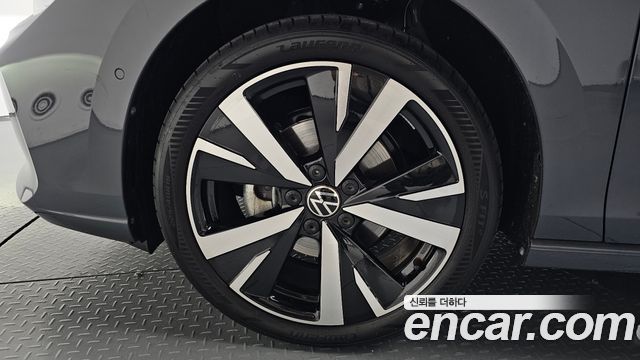 Volkswagen Golf 2026 — photo 5