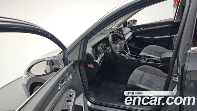 Volkswagen Golf 2026 — photo 13