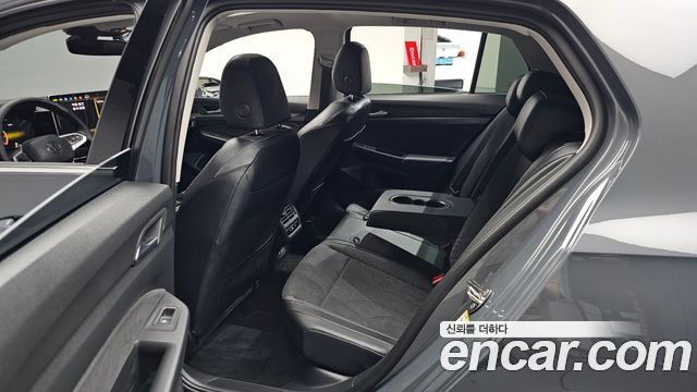 Volkswagen Golf 2026 — photo 17