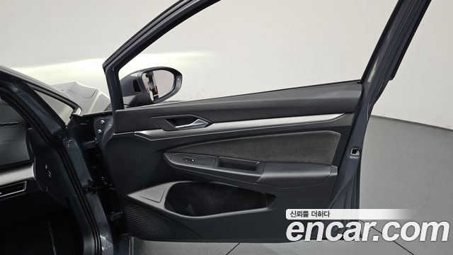 Volkswagen Golf 2026 — photo 14