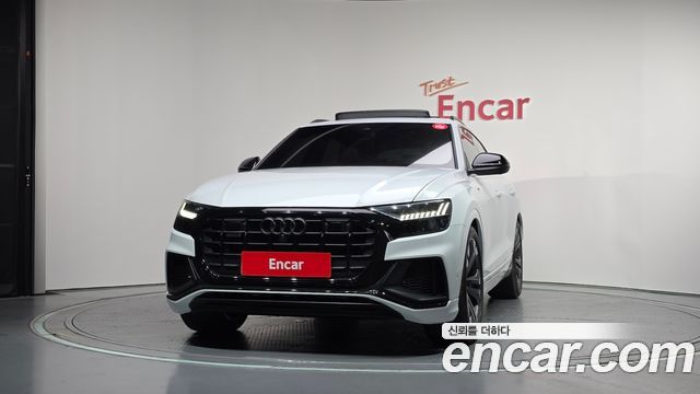 Audi Q8 2023 — photo 3