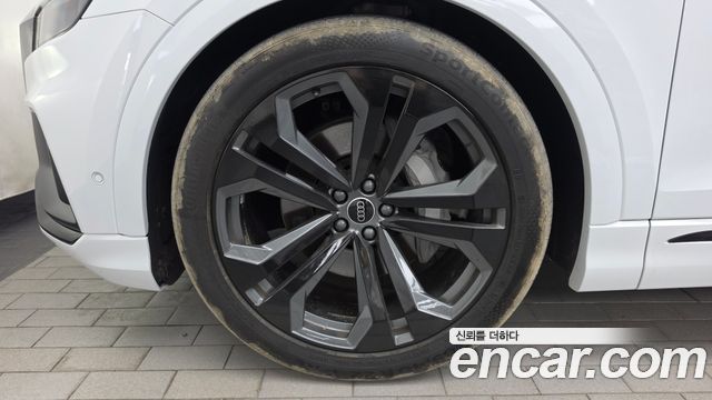 Audi Q8 2023 — photo 5