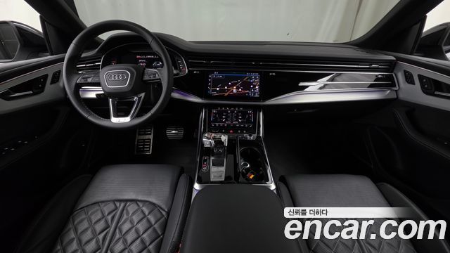 Audi Q8 2023 — photo 10