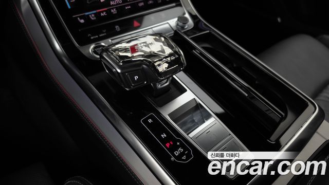 Audi Q8 2023 — photo 12