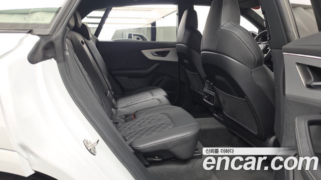 Audi Q8 2023 — photo 18