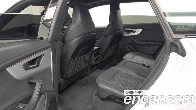 Audi Q8 2023 — photo 16