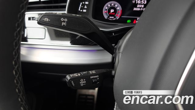 Audi Q8 2023 — photo 27