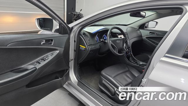 Hyundai Sonata 2013 — photo 10