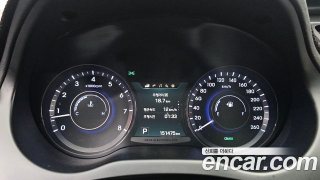 Hyundai Grandeur 2015 — photo 11