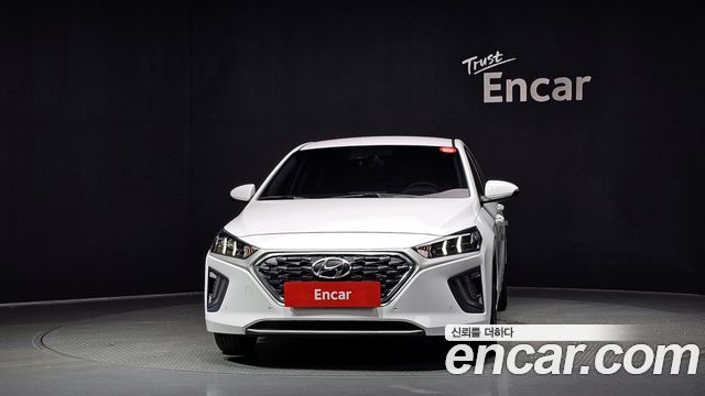 Hyundai Ioniq 2020 — photo 3