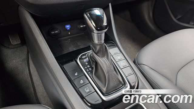 Hyundai Ioniq 2020 — photo 12