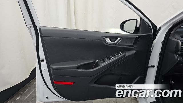 Hyundai Ioniq 2020 — photo 14