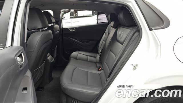 Hyundai Ioniq 2020 — photo 16