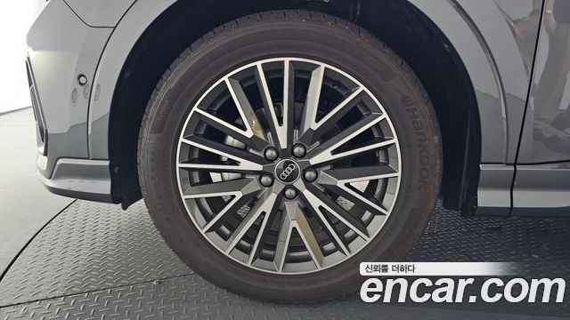 Audi Q3 2025 — photo 5