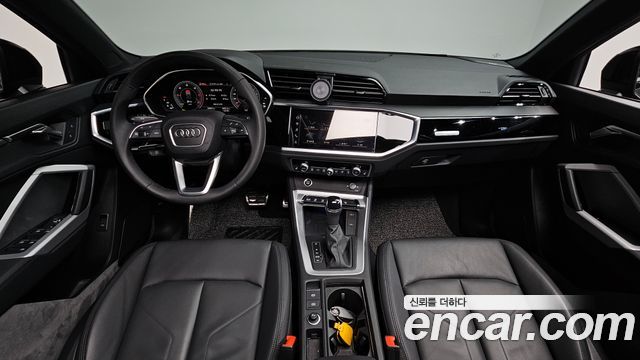Audi Q3 2025 — photo 10