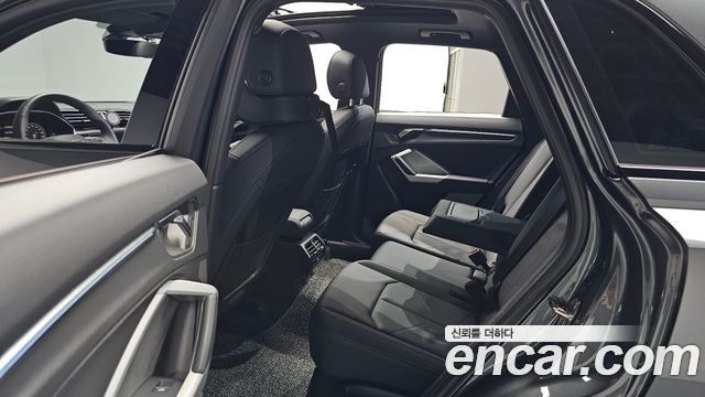 Audi Q3 2025 — photo 18