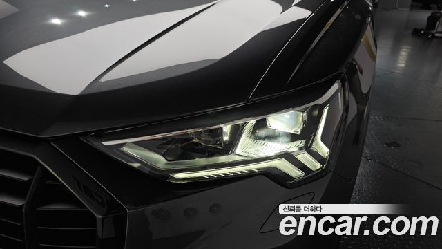 Audi Q3 2025 — photo 8