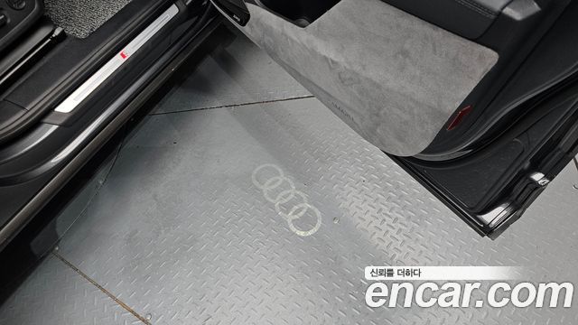 Audi Q3 2025 — photo 29