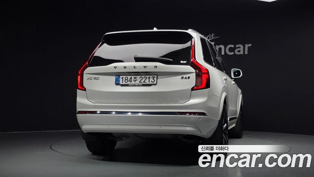 Volvo XC90 2026 — photo 4