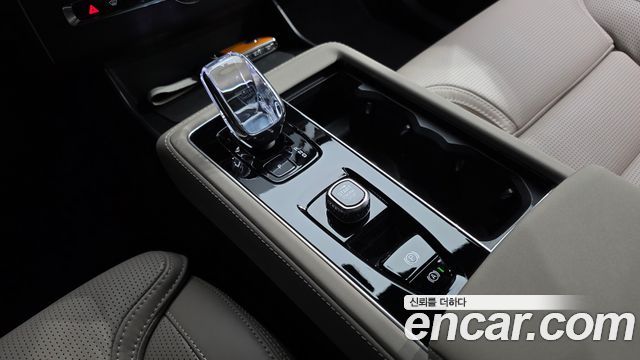 Volvo XC90 2026 — photo 9