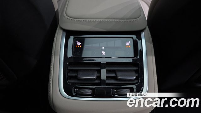 Volvo XC90 2026 — photo 19