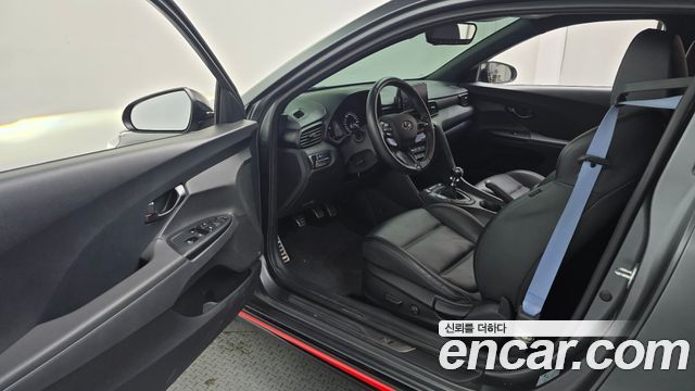 Hyundai Veloster 2021 — photo 10