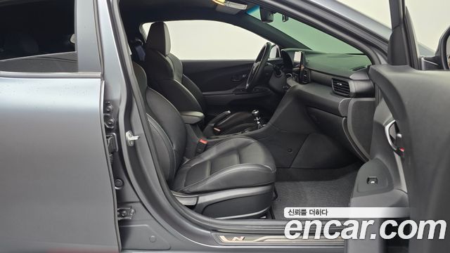 Hyundai Veloster 2021 — photo 11