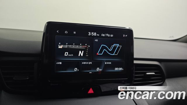 Hyundai Veloster 2021 — photo 15