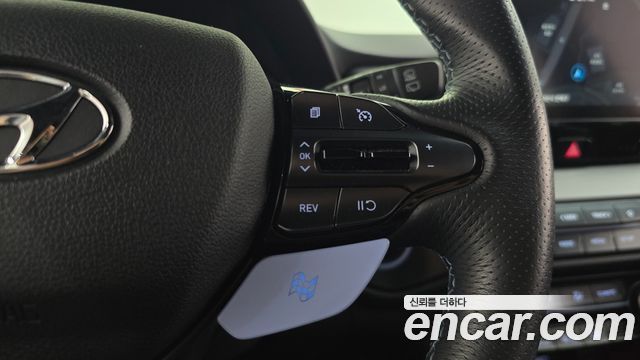 Hyundai Veloster 2021 — photo 18