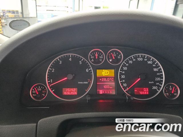 Audi A6 2004 — photo 11